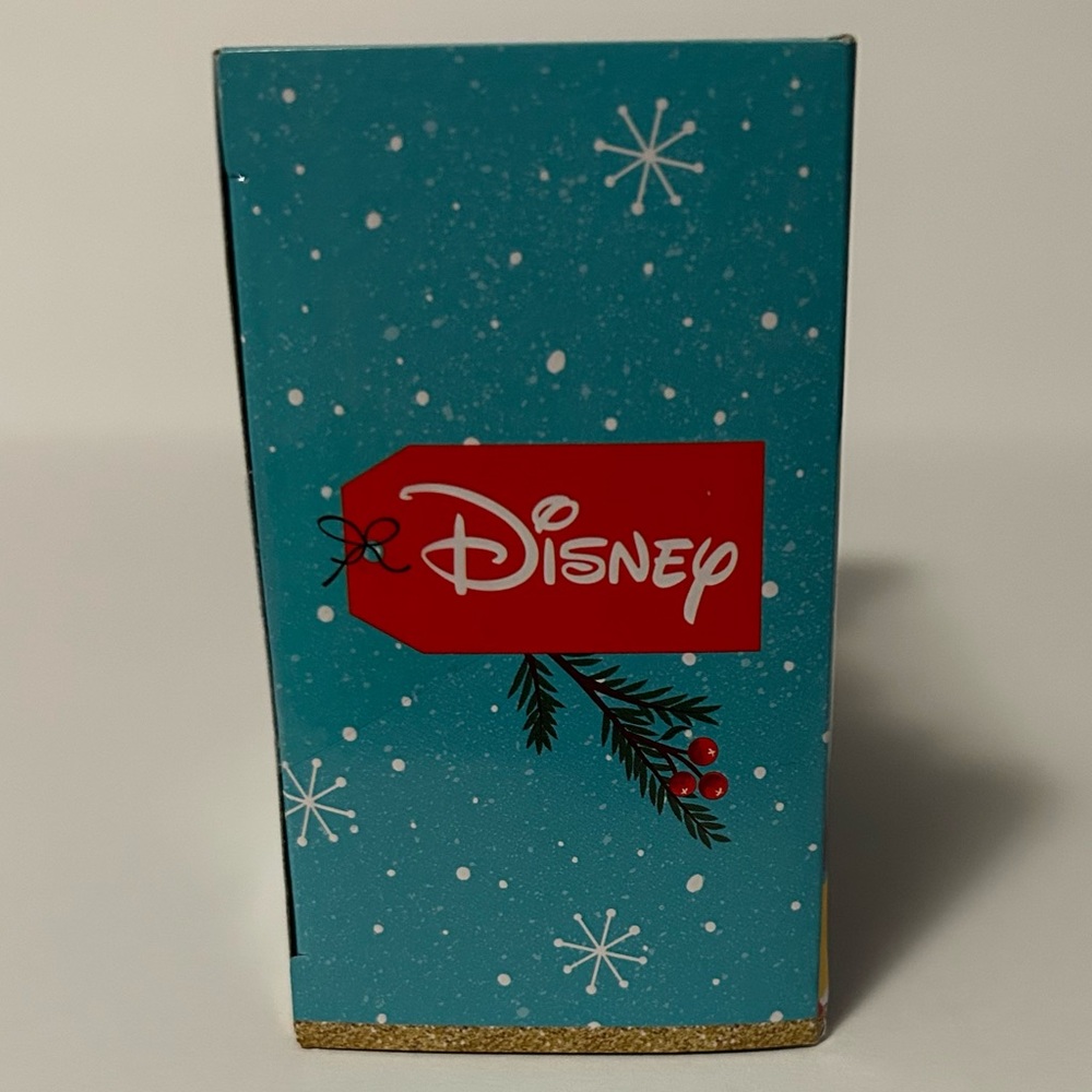 Stitch Holiday Collector Set - Picture 4 of 5